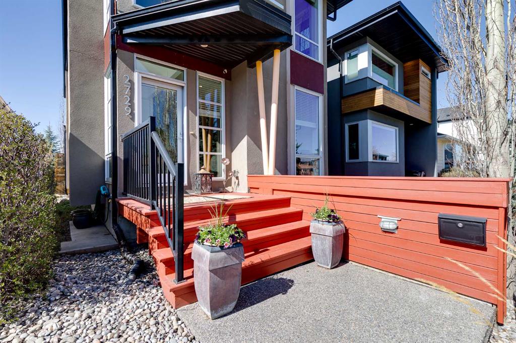 Third View of 2729 Cochrane Road NW, Banff Trail, Calgary, Alberta, T2M 4J1