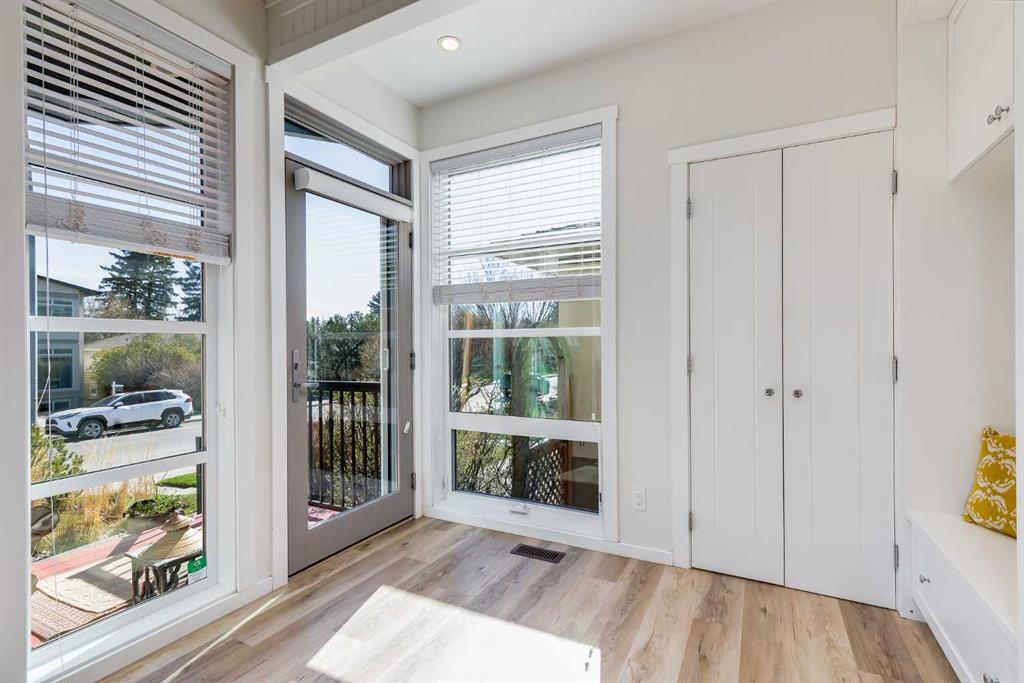 Fourth View of 2729 Cochrane Road NW, Banff Trail, Calgary, Alberta, T2M 4J1
