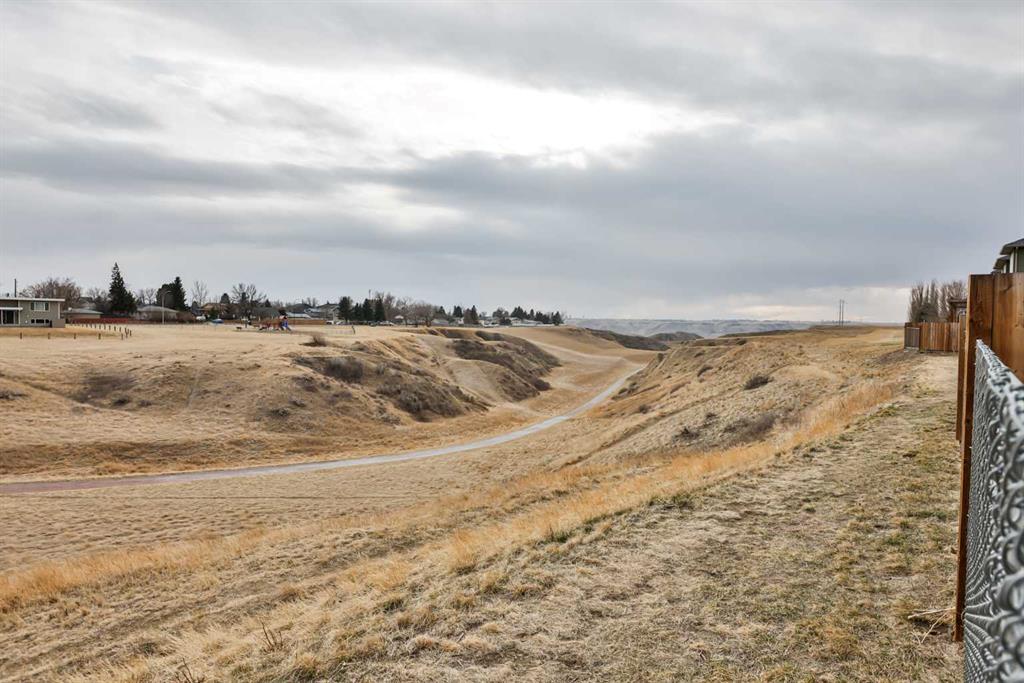 Third View of 1, 1580 Stafford Drive N, Stafford Manor, Lethbridge, Alberta, T1H 7G8