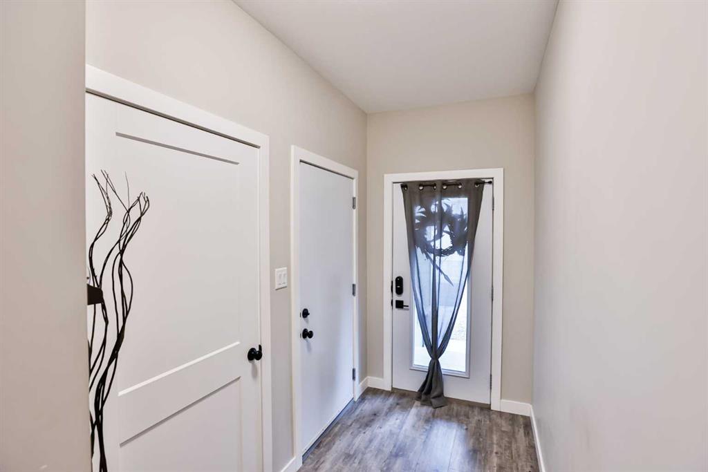 Fourth View of 1, 1580 Stafford Drive N, Stafford Manor, Lethbridge, Alberta, T1H 7G8