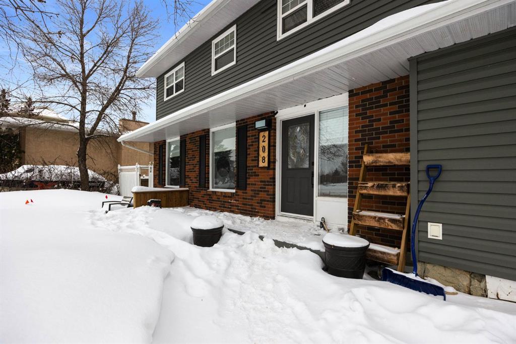 Third View of 208 Signal Road , Thickwood, Fort McMurray, Alberta, T9H 3S3