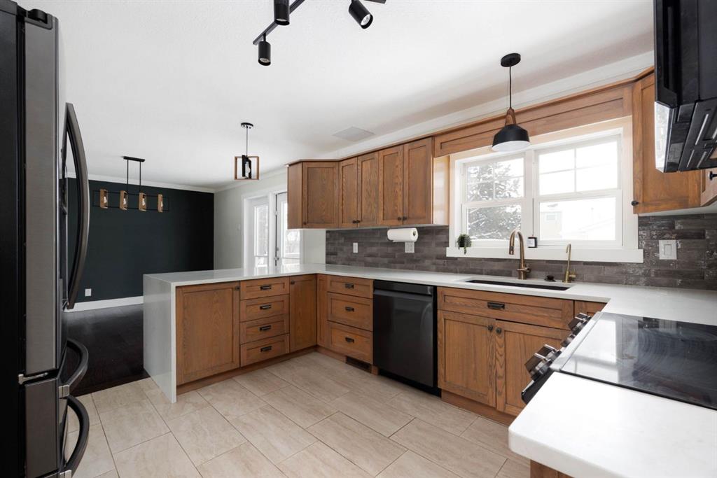 Fourth View of 208 Signal Road , Thickwood, Fort McMurray, Alberta, T9H 3S3