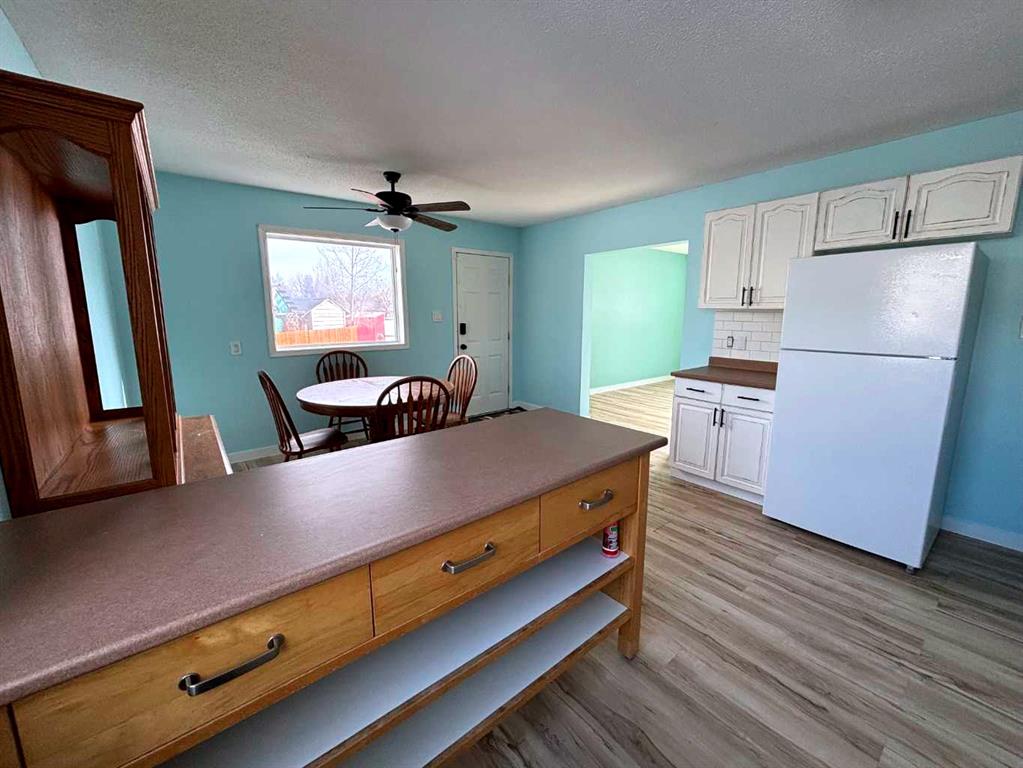 Fifth View of 88, 305 5 St.  , Wainwright, Wainwright, Alberta, T9W 1A6