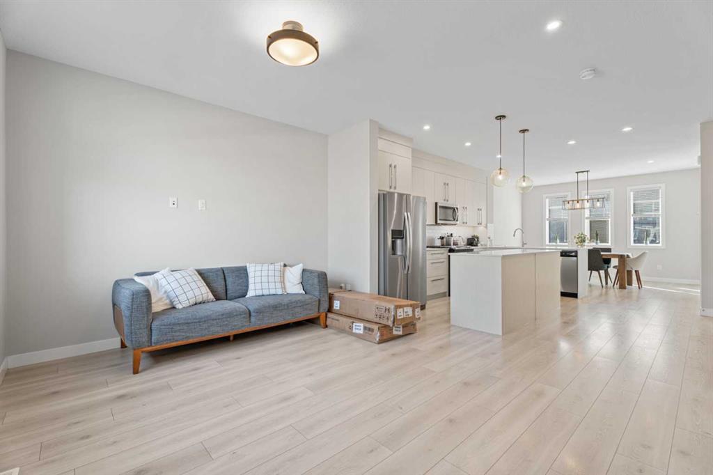 Fifth View of 17 Creekstone Drive SW, Pine Creek, Calgary, Alberta, T2X 4Y2