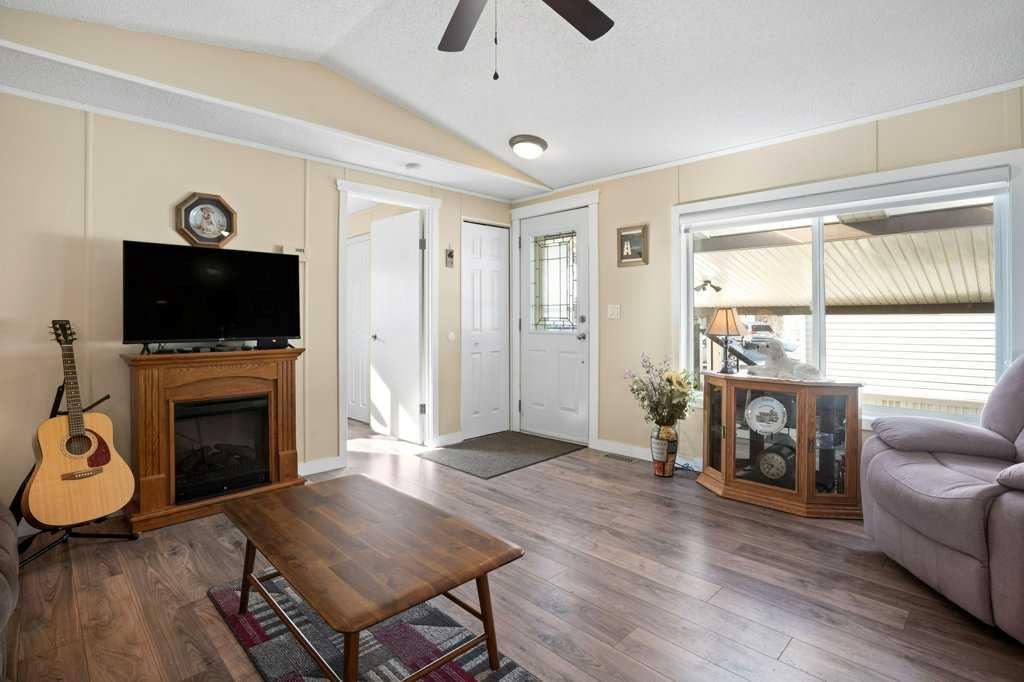 Third View of 139, 99 Arbour Lake Road NW, Arbour Lake, Calgary, Alberta, T3G 4E4