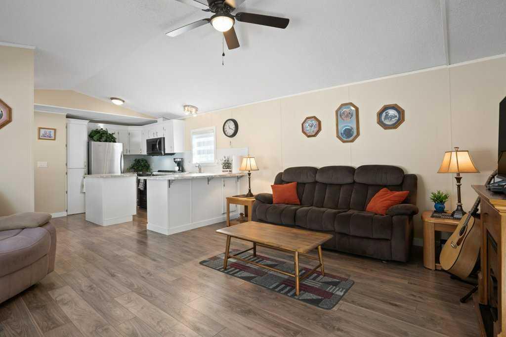 Fifth View of 139, 99 Arbour Lake Road NW, Arbour Lake, Calgary, Alberta, T3G 4E4