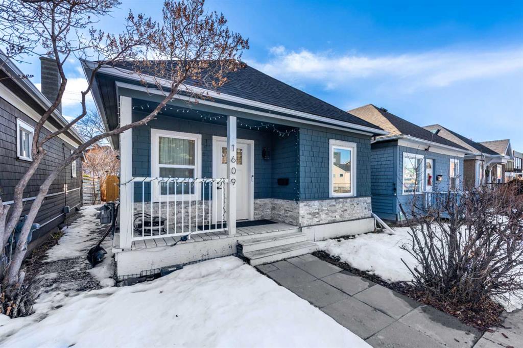 Third View of 1609 2A Street NW, Crescent Heights, Calgary, Alberta, T2M 2X5