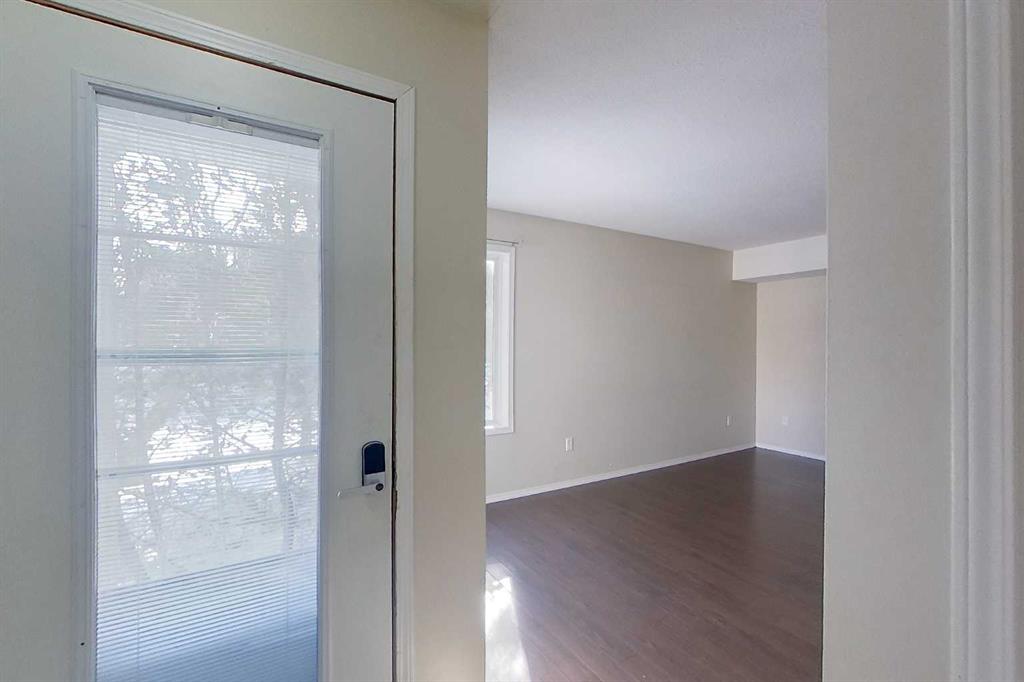 Fifth View of 4, 300 12 Avenue SW, NONE, Slave Lake, Alberta, T0G 2A4