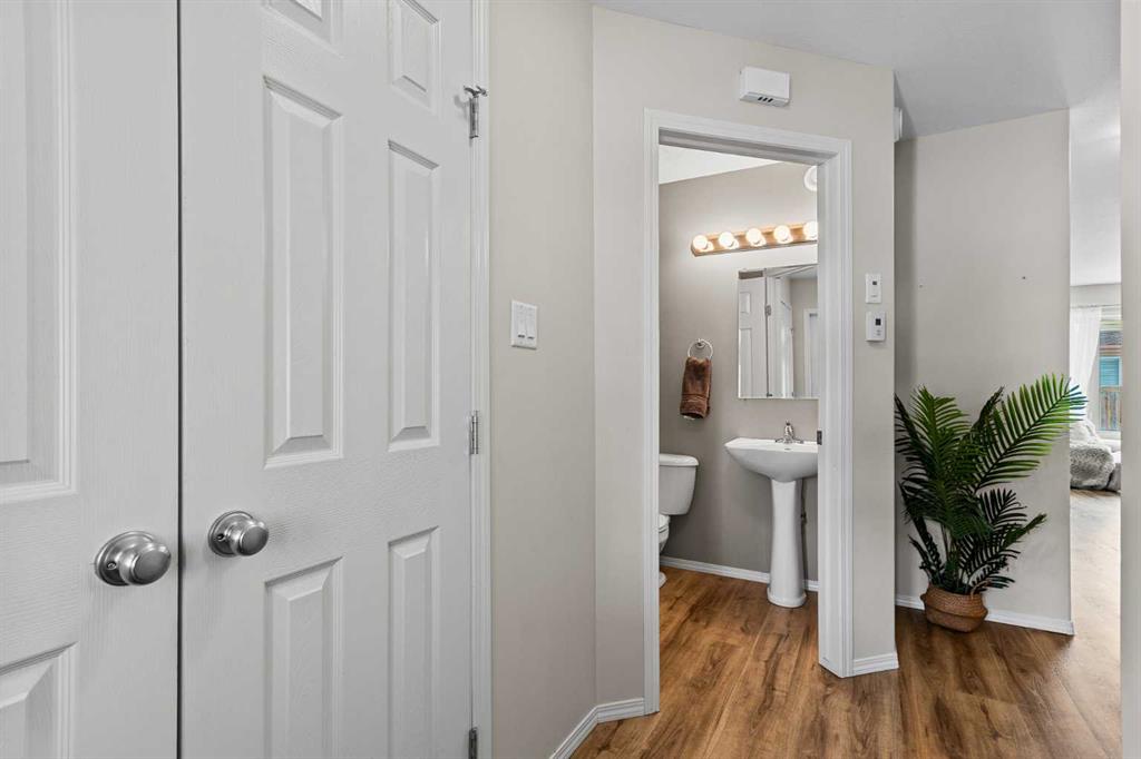 Third View of 7, 1407 53 Avenue , College Park, Lloydminster, Alberta, T9V 2J5