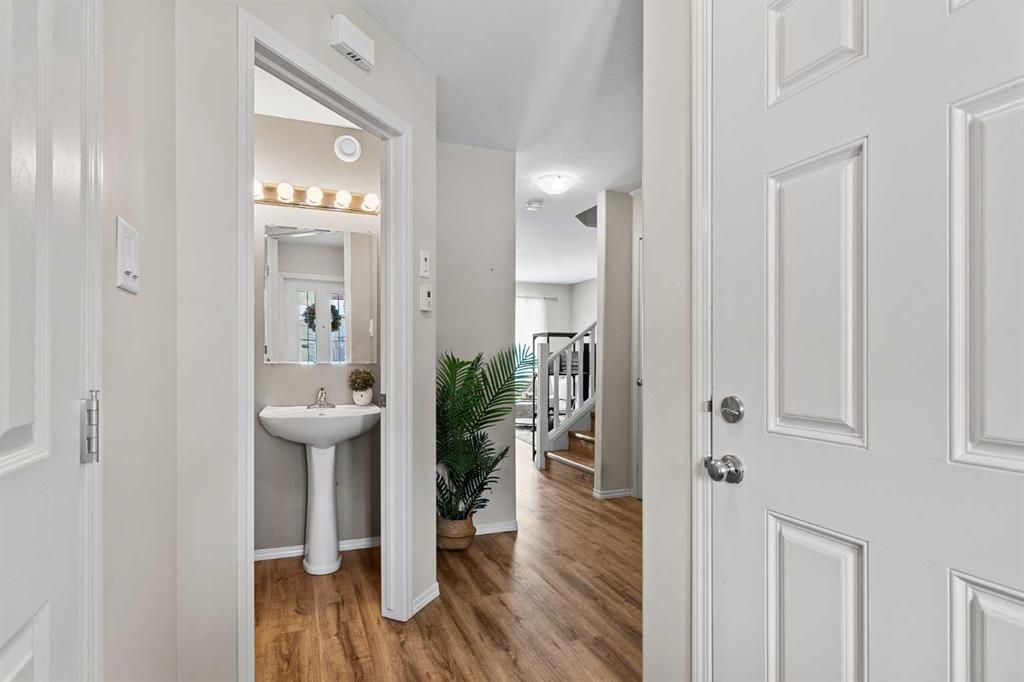 Fourth View of 7, 1407 53 Avenue , College Park, Lloydminster, Alberta, T9V 2J5