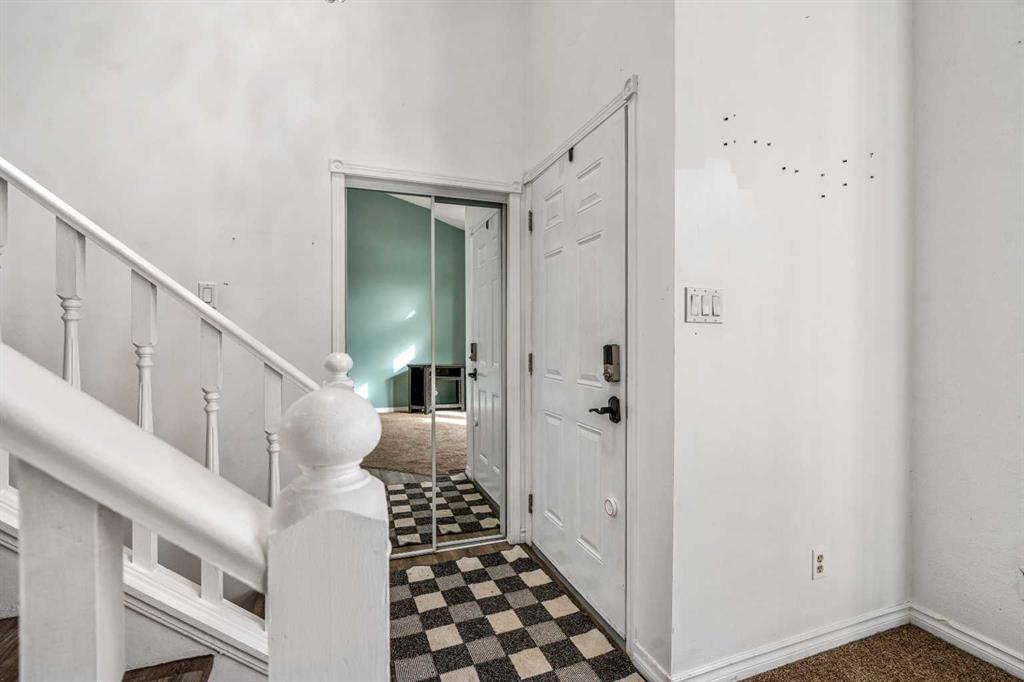 Fifth View of 224 Mt Crandell Crescent W, Mountain Heights, Lethbridge, Alberta, T1K 6M8