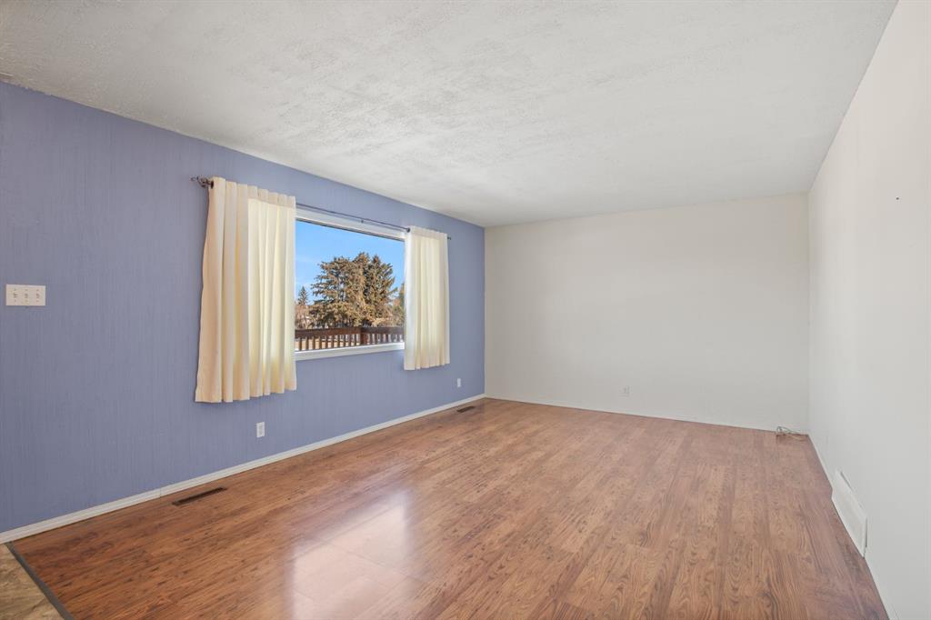 Fourth View of 4807 45 Street , Downtown Innisfail, Innisfail, Alberta, T4G 1M8