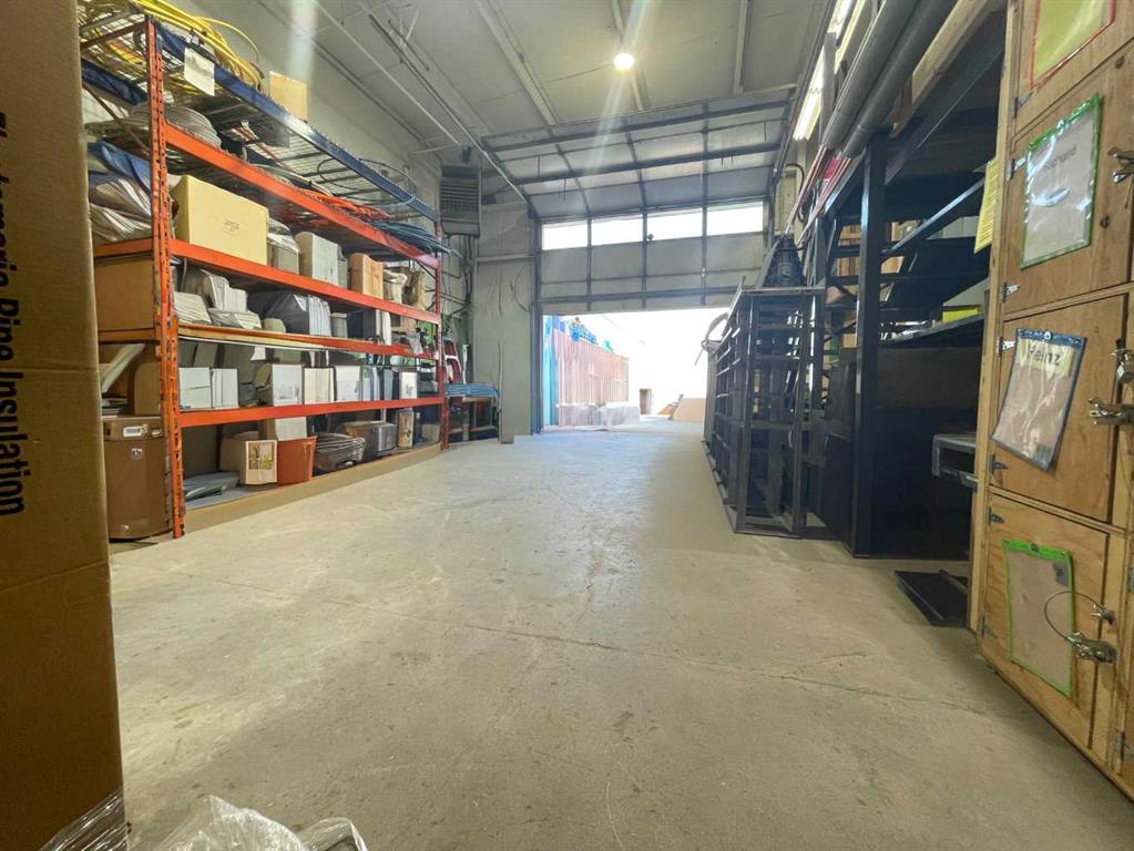 Third View of 4805 32 Street SE, Golden Triangle, Calgary, Alberta, t2b2x3