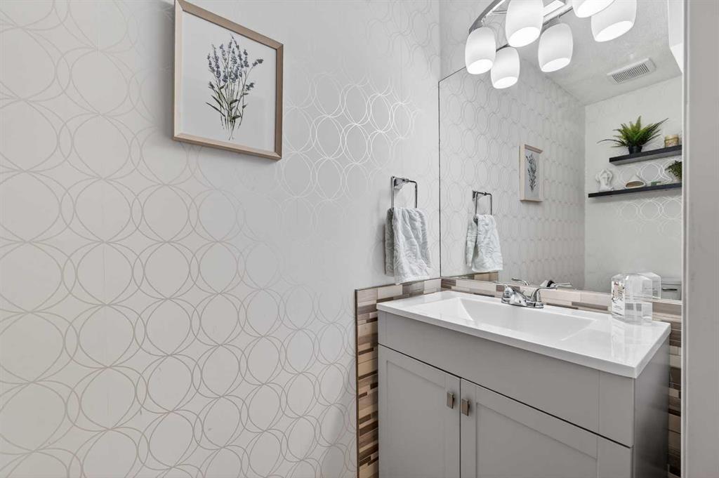 Fifth View of 68 Douglas Glen Park SE, Douglasdale/Glen, Calgary, Alberta, T2Z3Z3