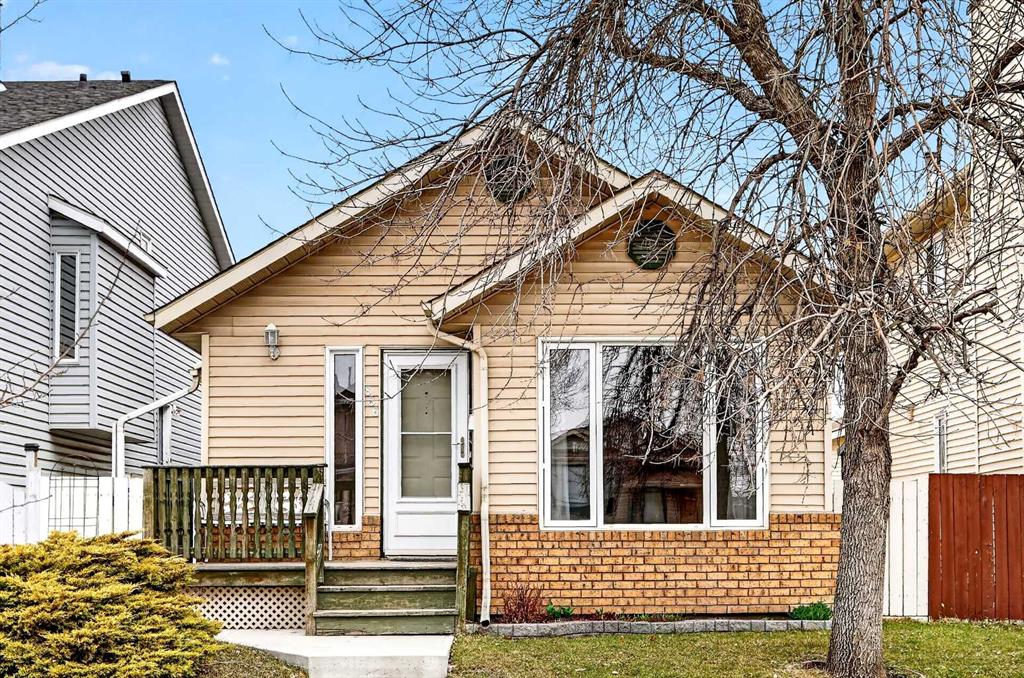 886 Erin Woods Drive SE, A2292202, Alberta,