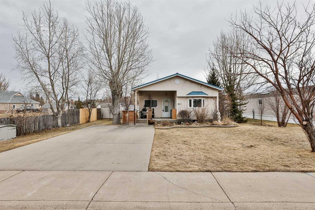 822 3 Street W  , A2292204, Alberta,