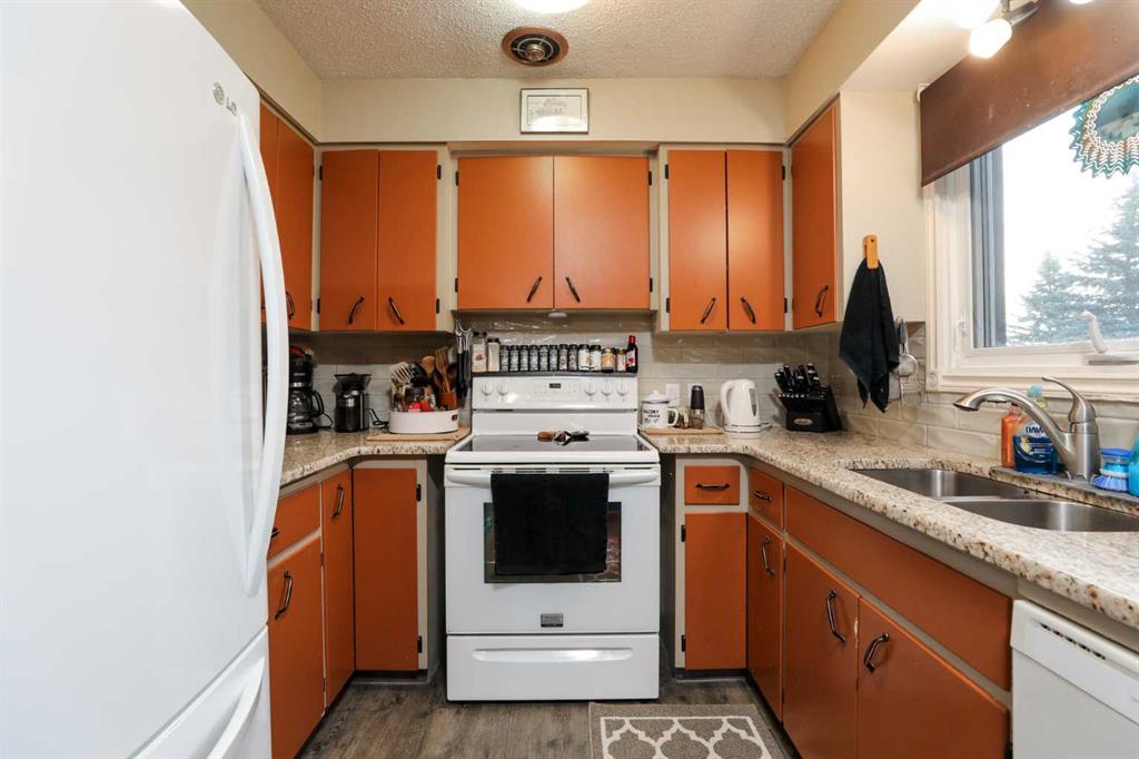 Fourth View of 4921 55 Avenue , NONE, Taber, Alberta, T1G 1H4