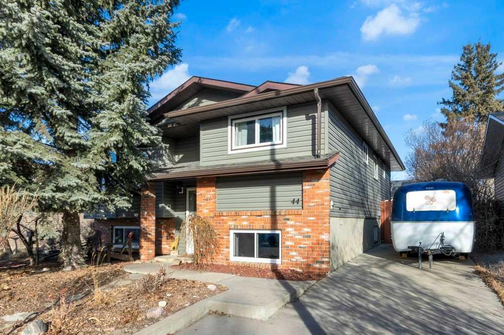 44 Sprucegrove Crescent SE, A2292256, Alberta,