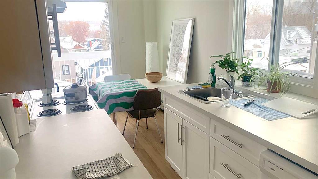 Fifth View of 726 5A Street NW, Sunnyside, Calgary, Alberta, T2N 1R4