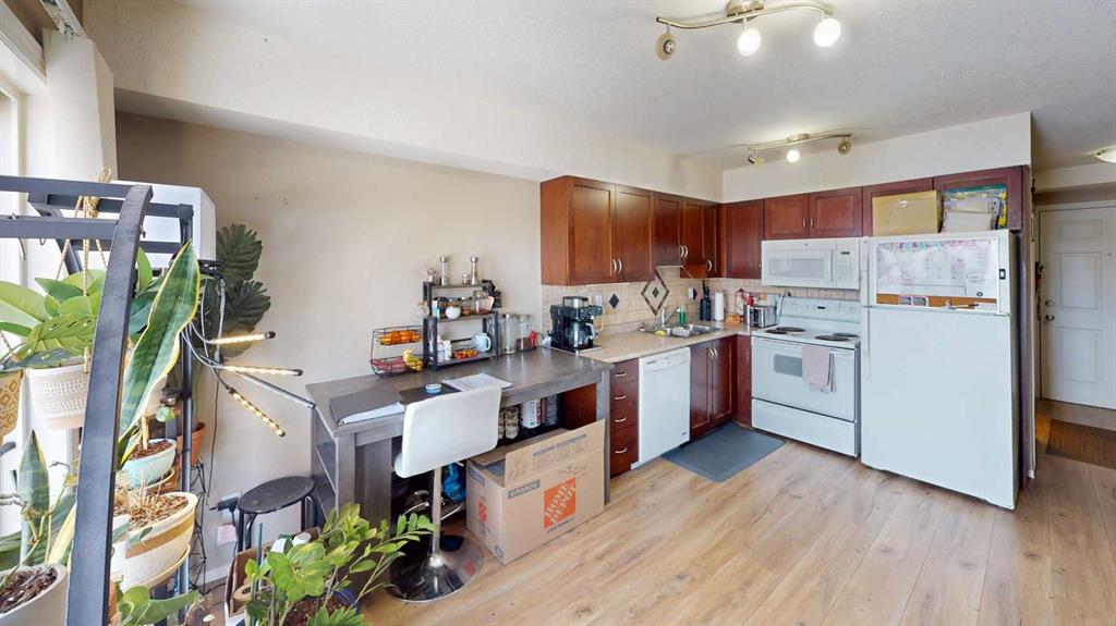 Third View of 206, 11220 104 Avenue , Westgate, Grande Prairie, Alberta, T8V0P3