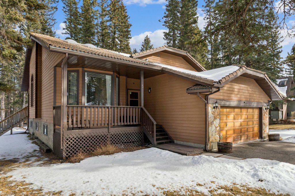 5 Manyhorses Crescent , A2292347, Alberta,