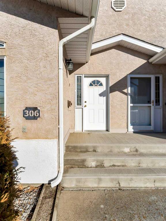 Fifth View of 306, 165 South Ridge Drive SE, SE Southridge, Medicine Hat, Alberta, T1B 4H6