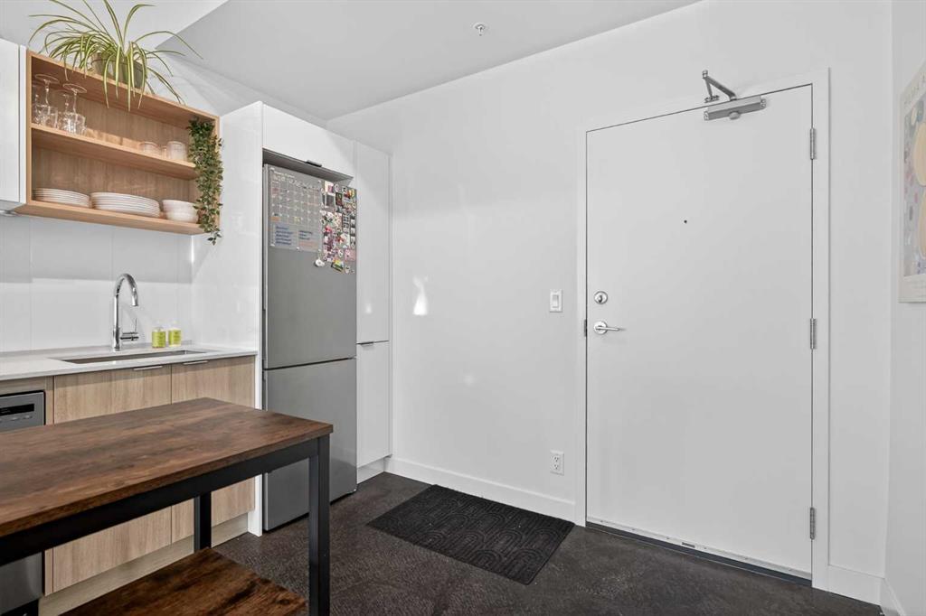 Fifth View of 203, 1319 14 Avenue SW, Beltline, Calgary, Alberta, T3C 0W3