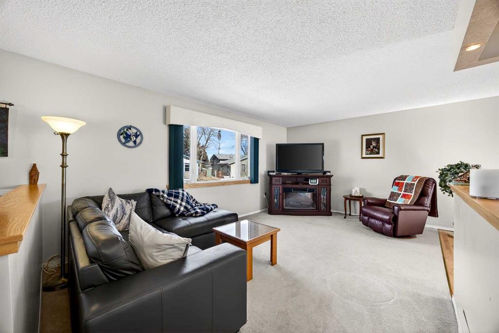 Fifth View of 152 Maddock Way NE, Marlborough Park, Calgary, Alberta, T2A3X3