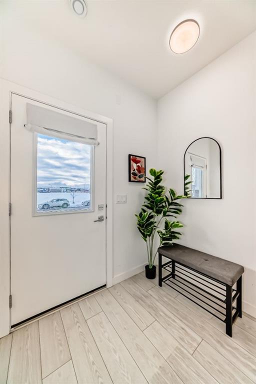 Fifth View of 202 CREEKSTONE Drive SW, Pine Creek, Calgary, Alberta, T2X 5L1