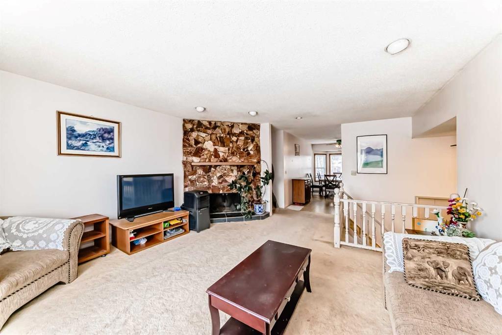 Fourth View of 224 Berwick Way NW, Beddington Heights, Calgary, Alberta, T3K 1C1