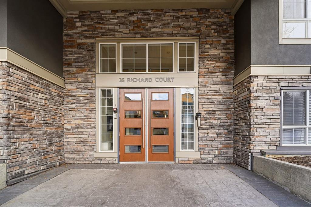 Fourth View of 426, 35 Richard Court SW, Lincoln Park, Calgary, Alberta, T3E 7N9