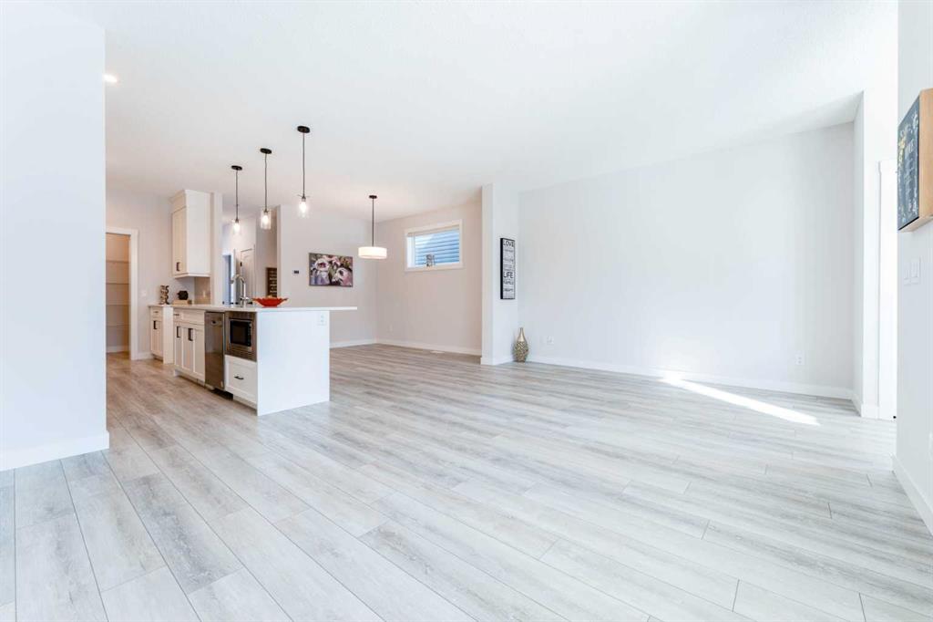 Fourth View of 540 Chinook Winds Garden SW, Chinook Gate, Airdrie, Alberta, T4B 5J6