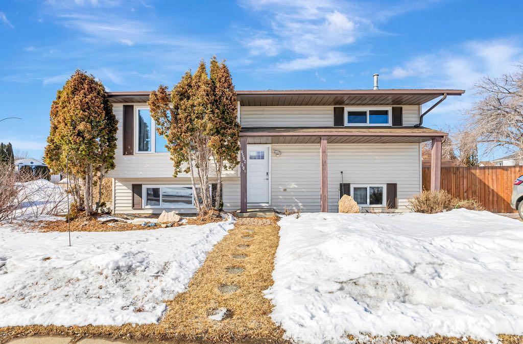 4502 30A Street Close  , A2292541, Saskatchewan,