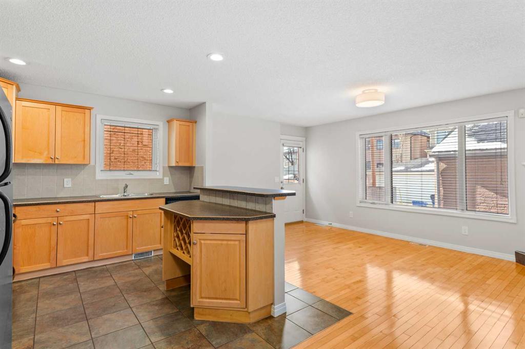 Fourth View of 2, 2023 24 Street SW, Richmond, Calgary, Alberta, T3E 1T1