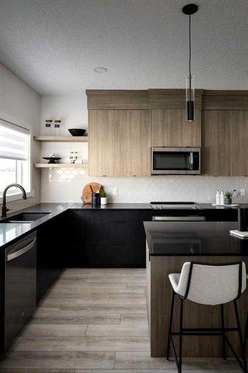 Fifth View of 18 Creekview Avenue SW, NONE, Calgary, Alberta, T2C6M1