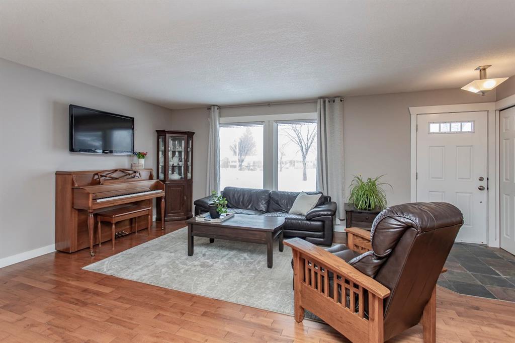 Third View of 3505 39 Street , Morrisroe, Red Deer, Alberta, T4N 5T8