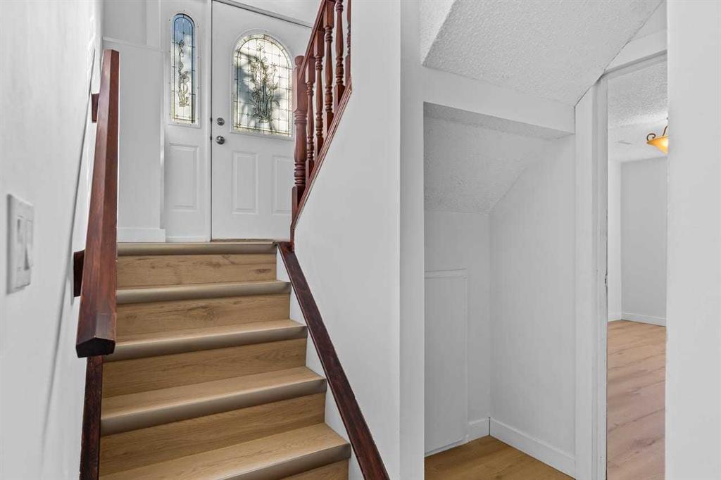 Fourth View of 7006A Bowness Road NW, Bowness, Calgary, Alberta, T3B 0G4