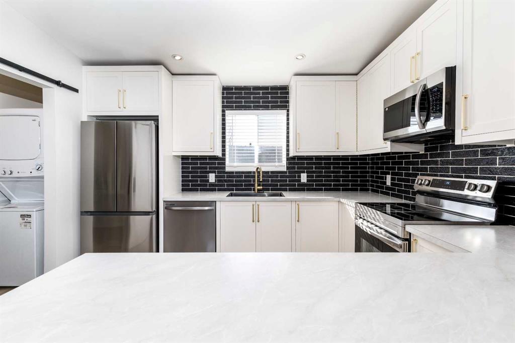 Fourth View of 200, 5344 76 Street , Normandeau, Red Deer, Alberta, T4P2A6