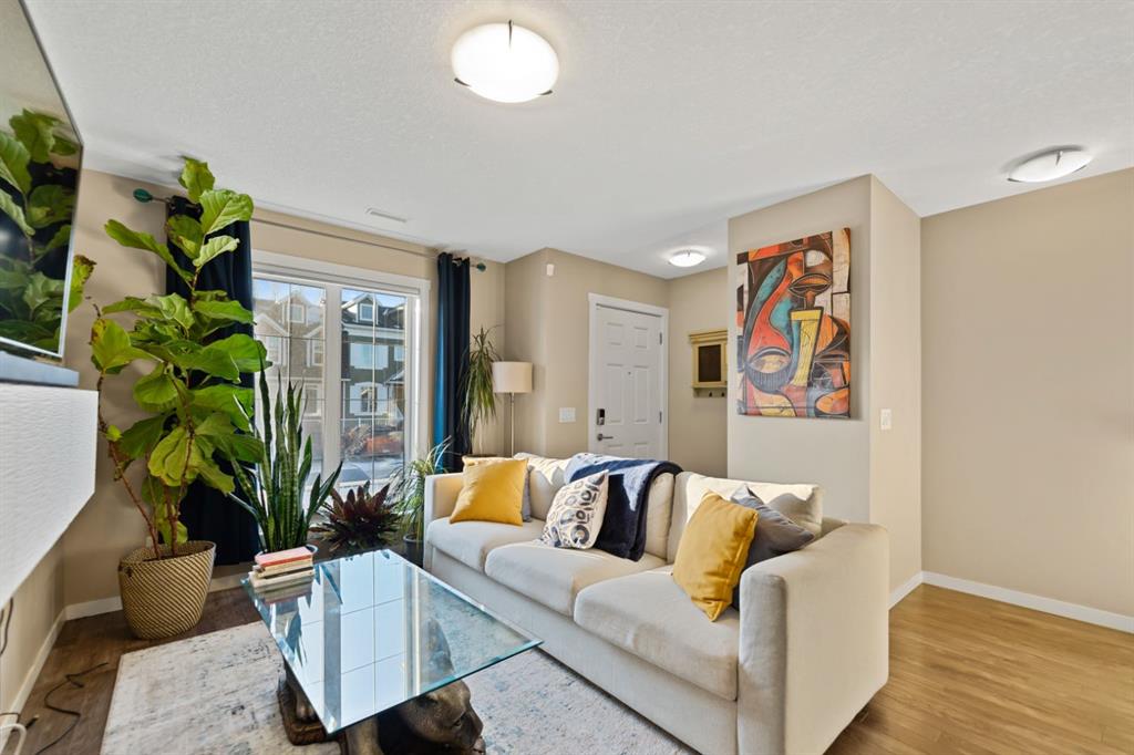 Third View of 541 Mckenzie Towne Close SE, McKenzie Towne, Calgary, Alberta, T2Z1A8