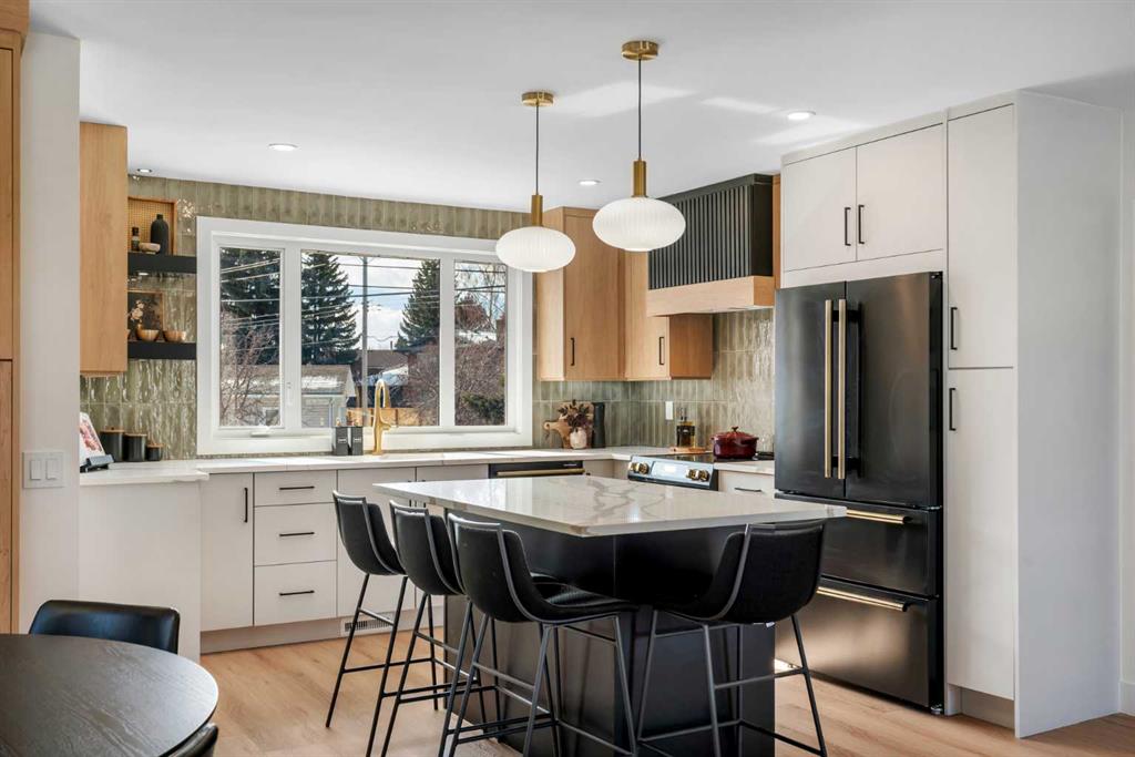 959 Parkwood Way SE, A2292806, Alberta,