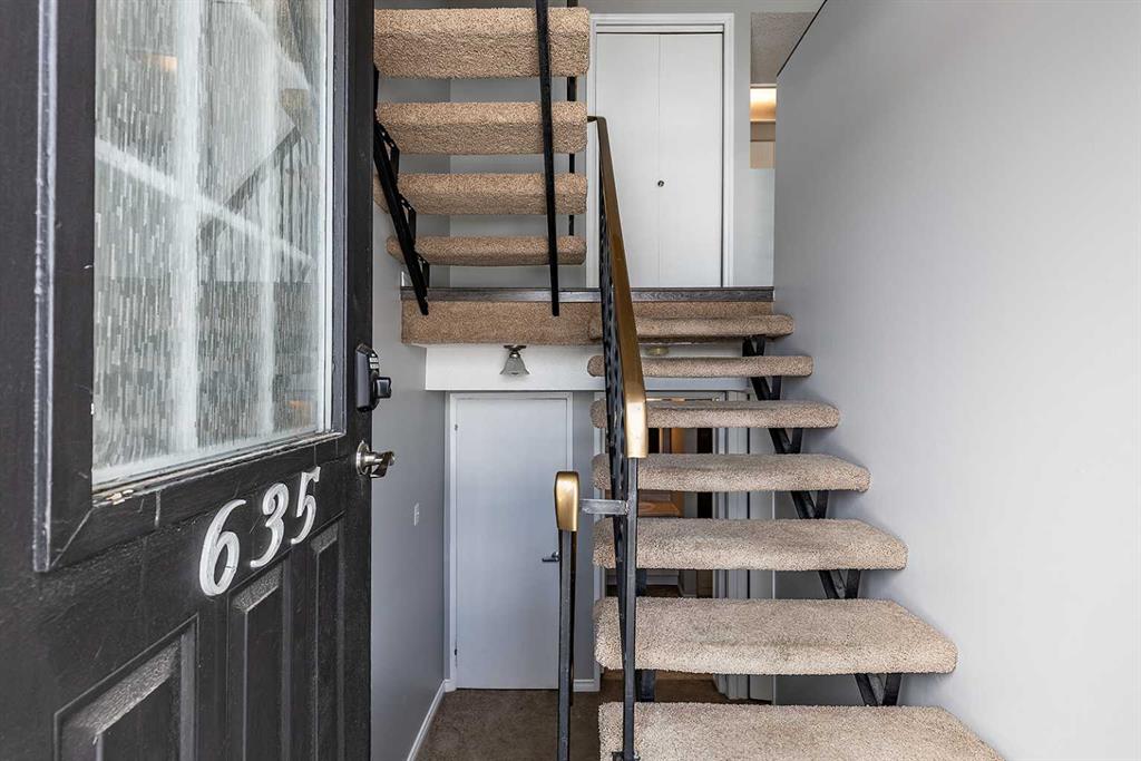 Fifth View of 635 5 Street SE, SE Hill, Medicine Hat, Alberta, T1A0N4