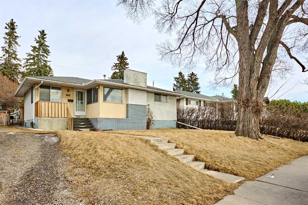 Second View of 28 CORNELL Place NW, Cambrian Heights, Calgary, Alberta, T2K 1J4