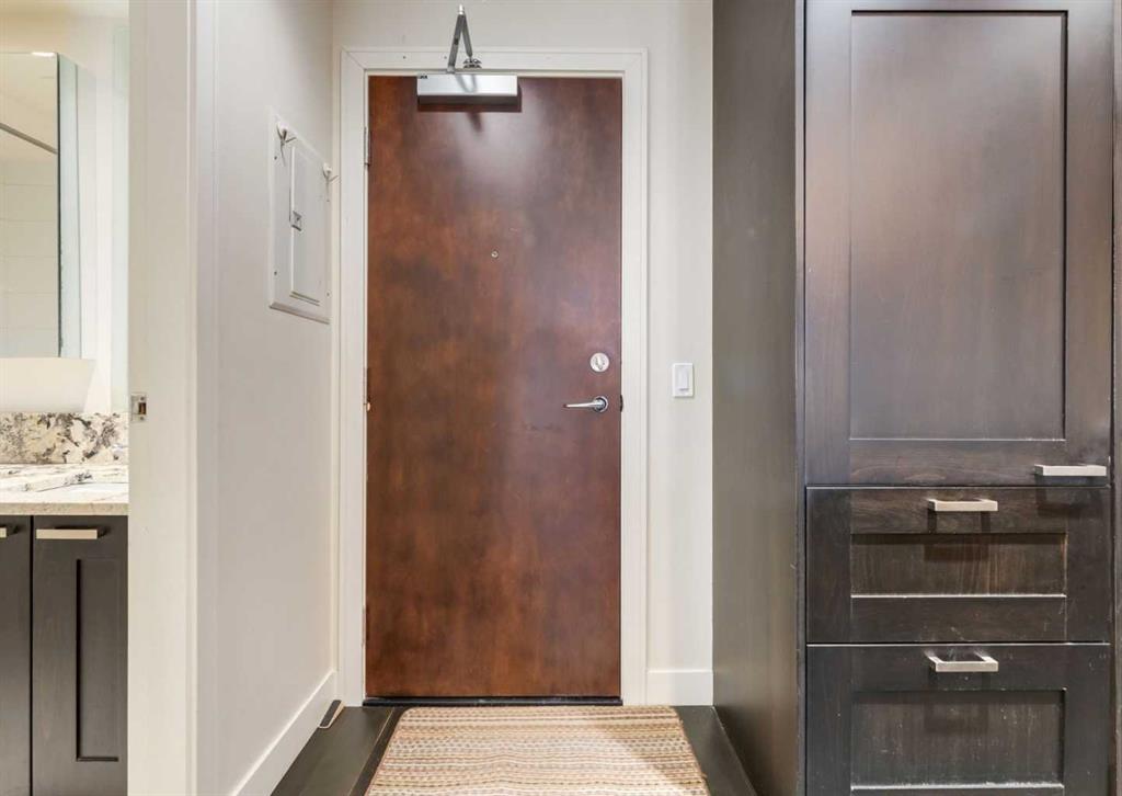 Third View of 414, 222 Riverfront Avenue SW, Chinatown, Calgary, Alberta, T2P 0X2