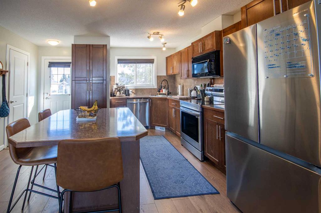 Third View of 203 Clover Way , NONE, Carstairs, Alberta, T0M 0N0