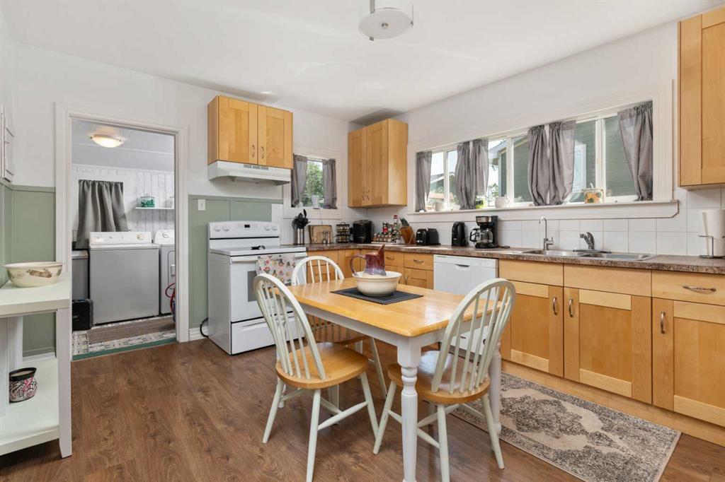 Third View of 5025 54 Street , Daysland, Daysland, Alberta, T0B 1A0