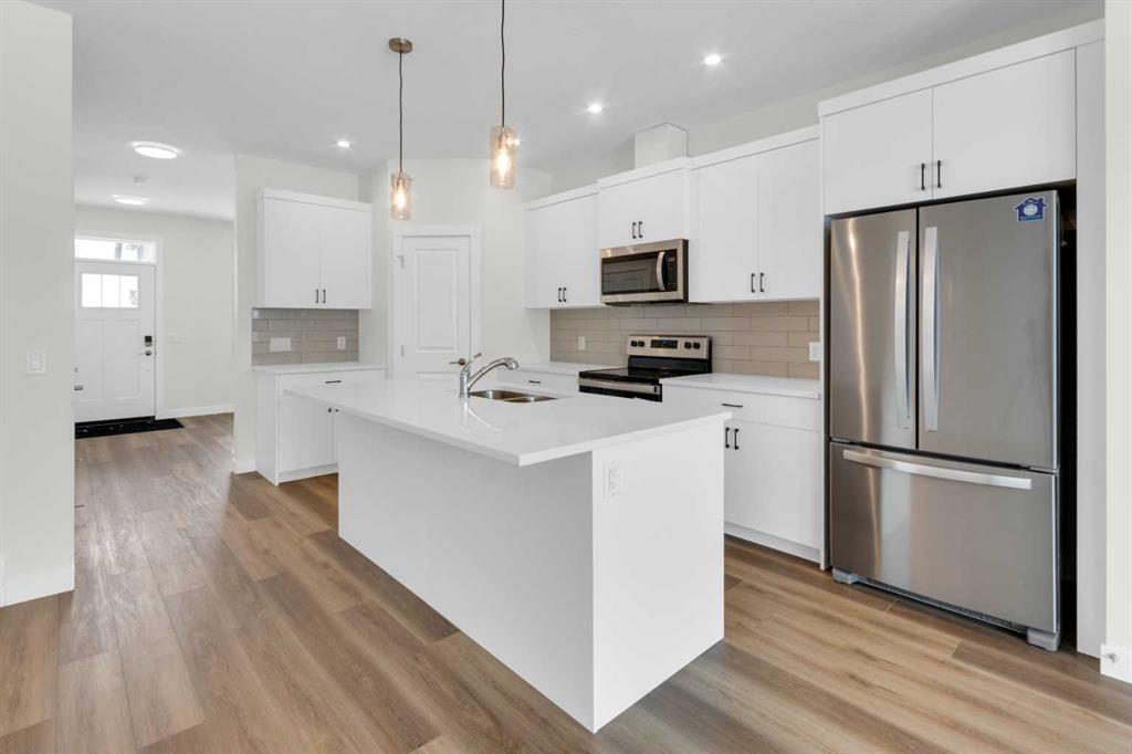 Fourth View of 1139 Chinook Winds Circle SW, Chinook Gate, Airdrie, Alberta, T4B 5S7