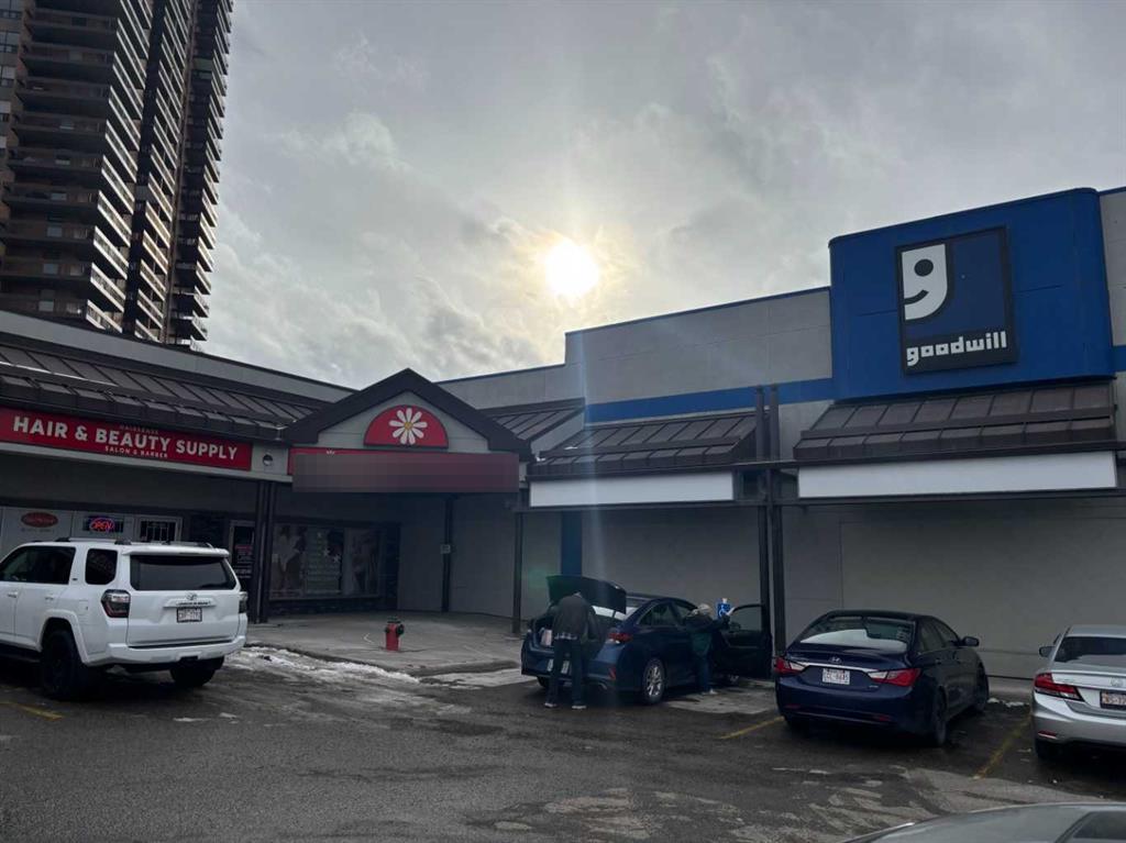 Second View of 9657, 9639 Macleod Trail SW, South Calgary, Calgary, Alberta, T2J 0P6