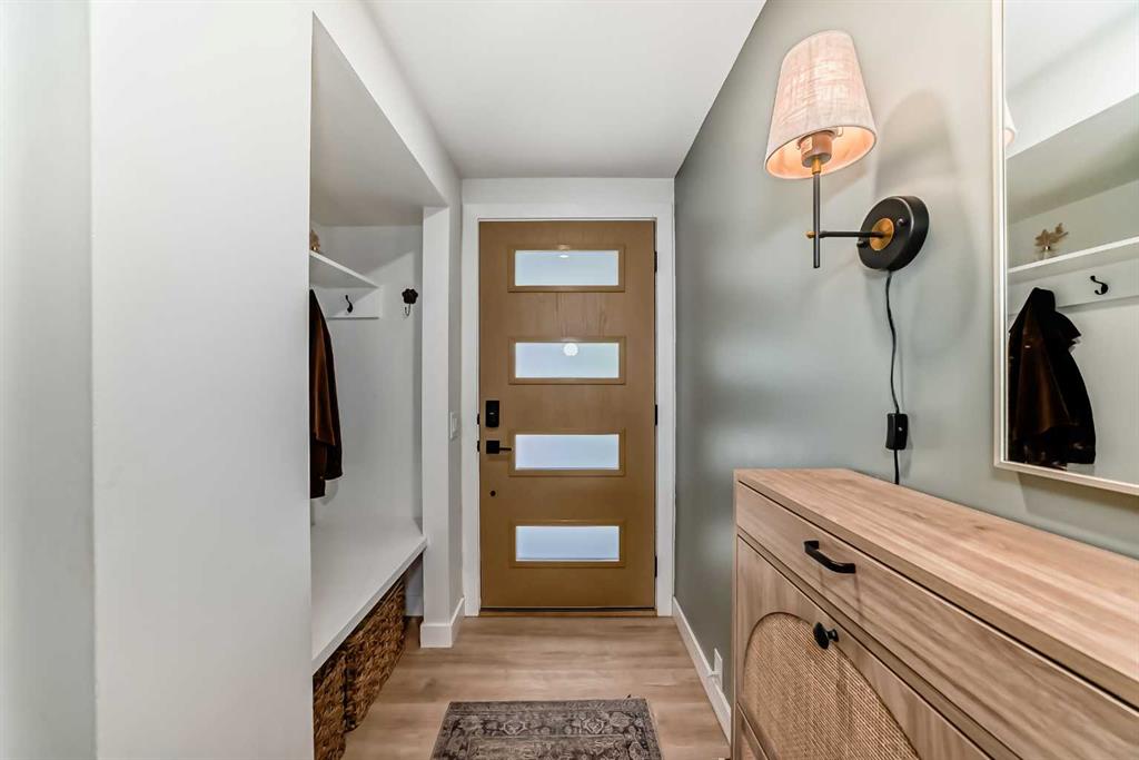 Fourth View of 42 Point Drive NW, Point McKay, Calgary, Alberta, T3B5B3