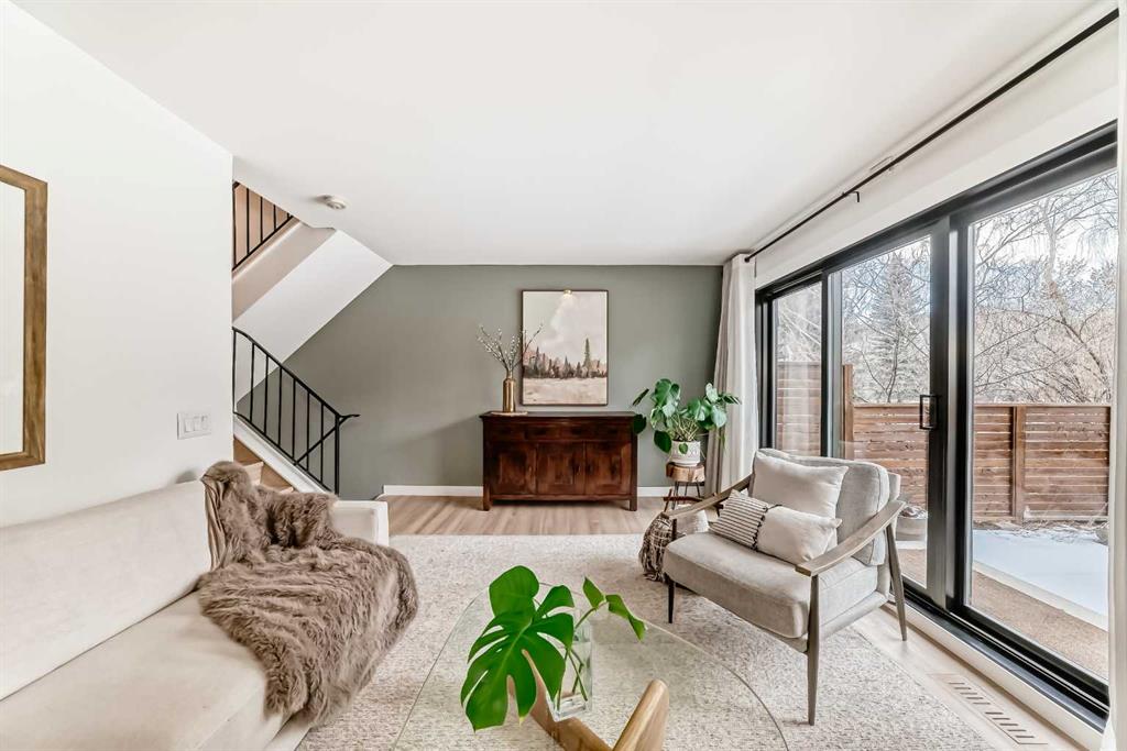 Fifth View of 42 Point Drive NW, Point McKay, Calgary, Alberta, T3B5B3