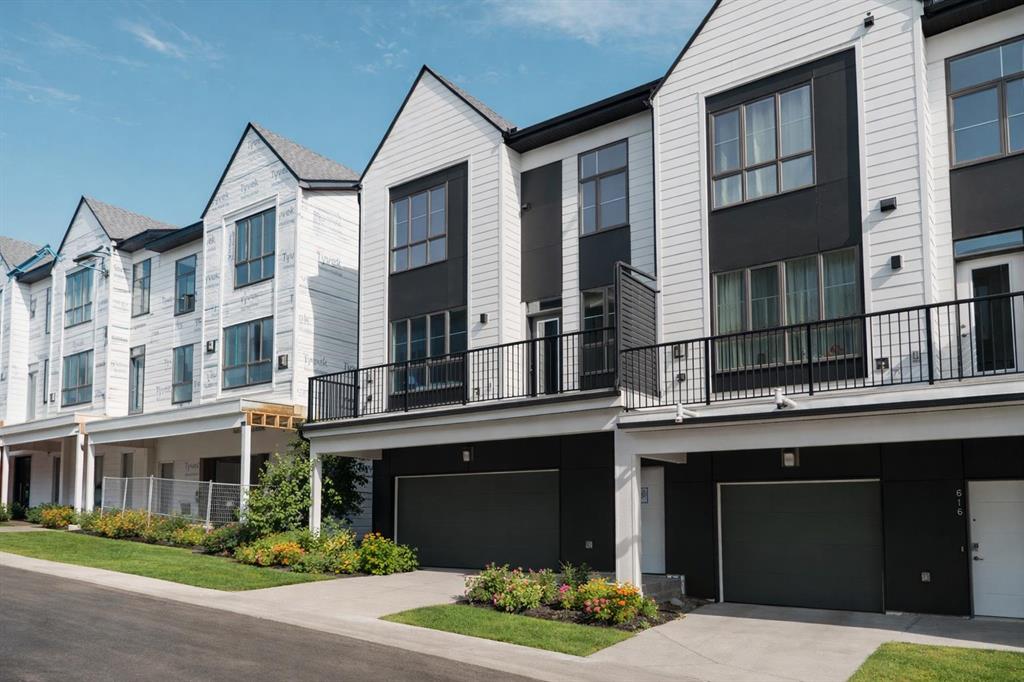 Second View of 614 Sovereign Common SW, Shaganappi, Calgary, Alberta, T3C 3Y3